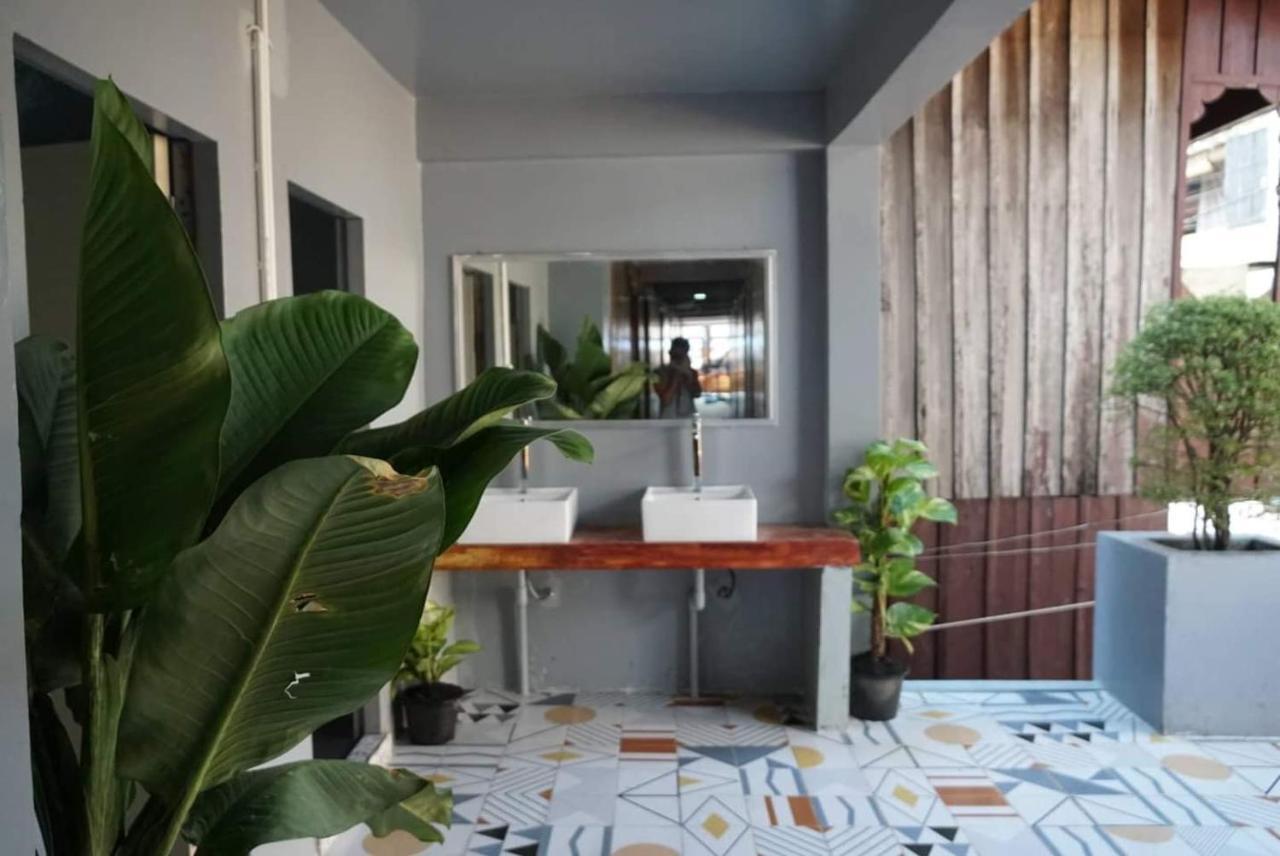 White Rose Guesthouse Kaoh Touch Екстериор снимка