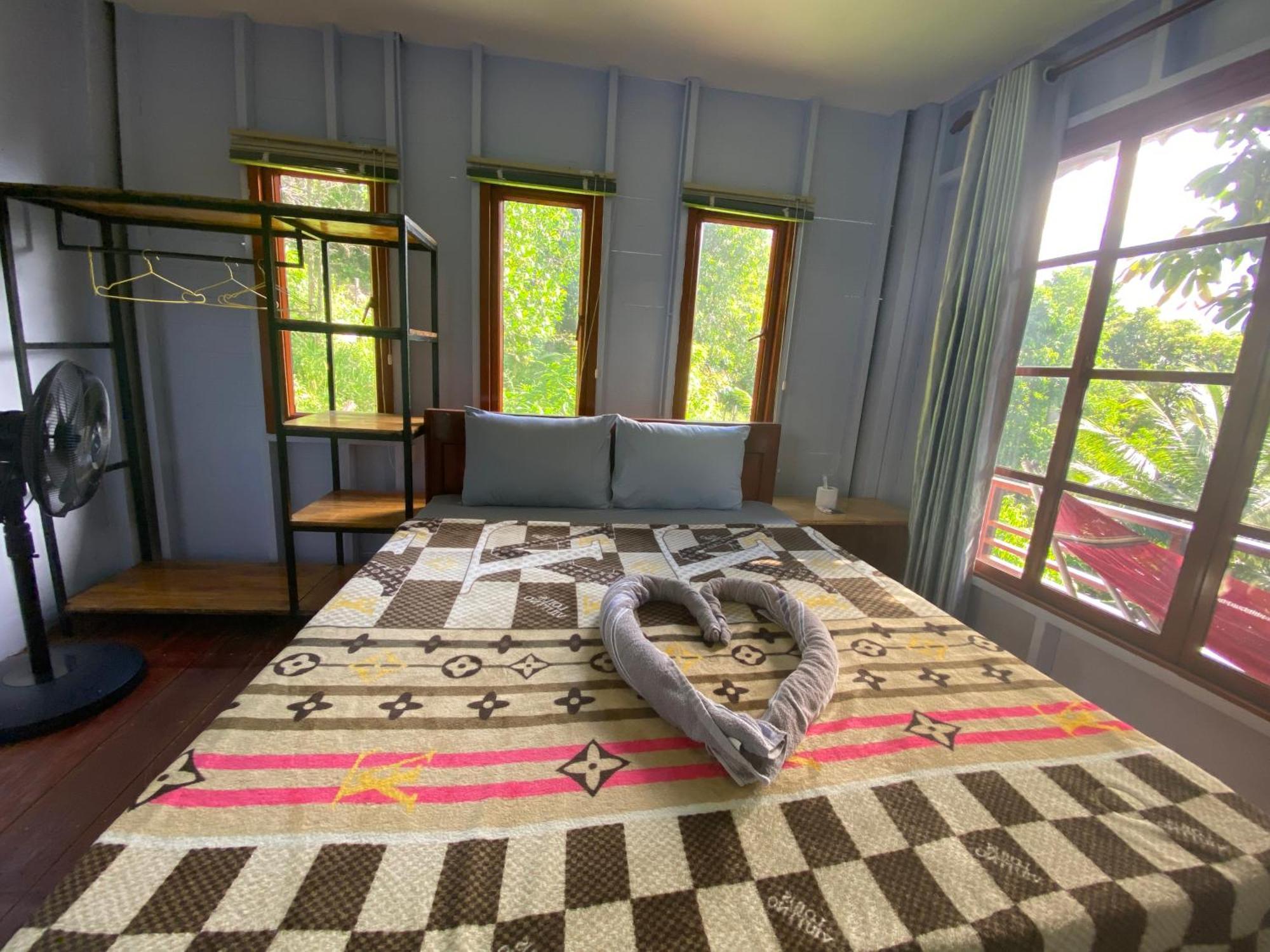 White Rose Guesthouse Kaoh Touch Екстериор снимка