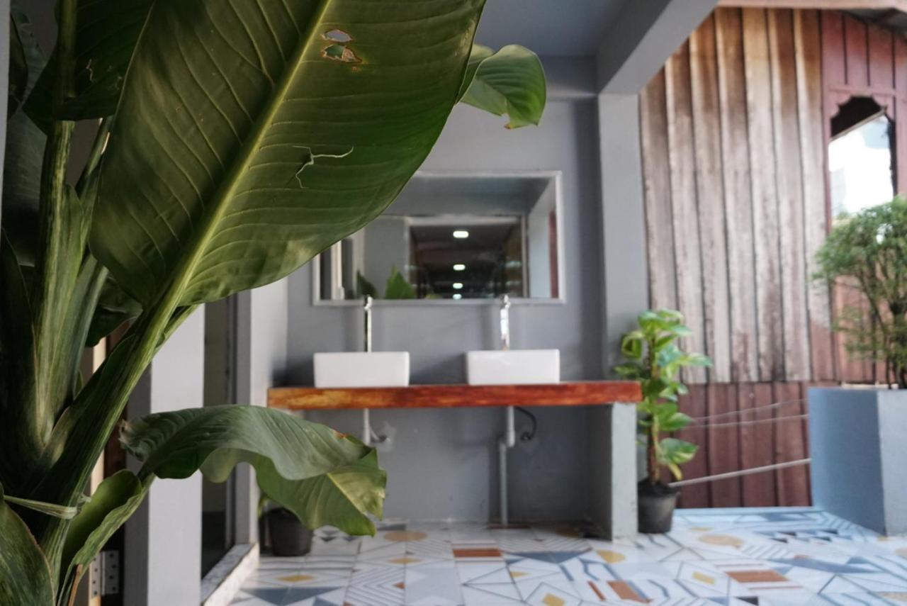 White Rose Guesthouse Kaoh Touch Екстериор снимка